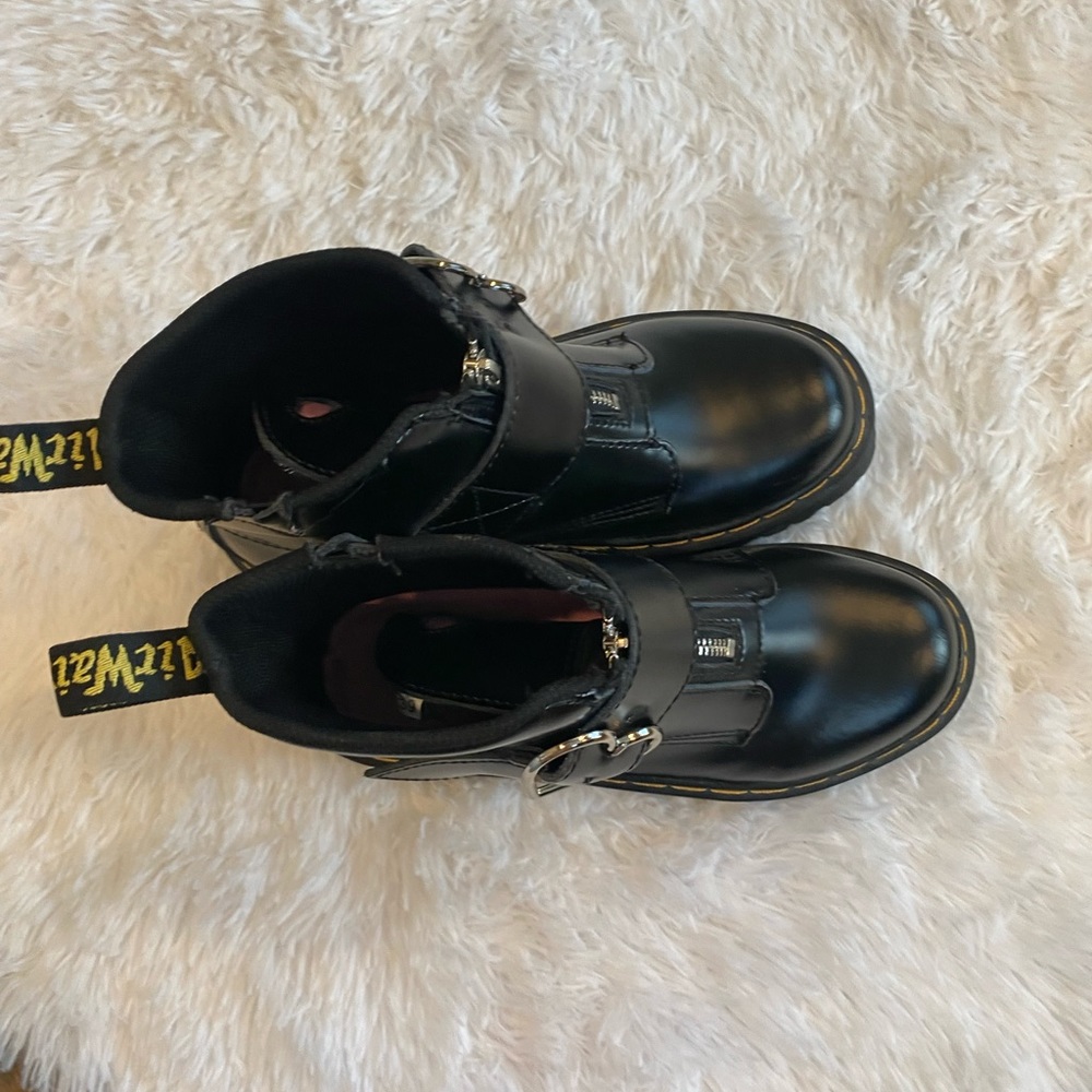 Dr.Marten Heart Leather Platform Boots! - Picture 6 of 9